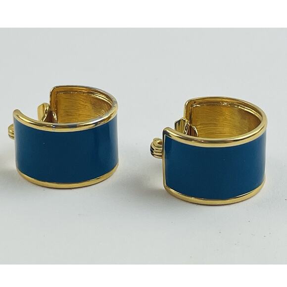 Vintage Signed Monet Blue Enamel Gold Tone Hoop Clip On Earrings 80s Retro Wide - Picture 2 of 9